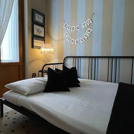 Design Close Beach Garden & Private Parking Apartmán *