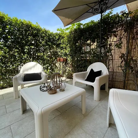 아파트 Design Close Beach Garden & Private Parking 비아레지오